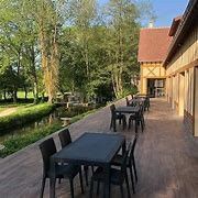 La maison au bord de la rivière